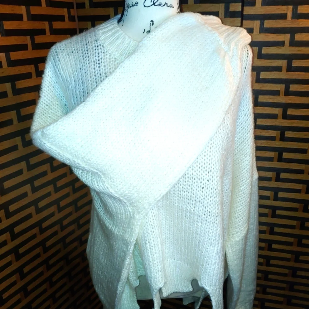 Blue Blush "Made With Love" Distressed Hem Crewneck Cable knit Baggy Sweater - Picture 2 of 7